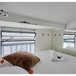 Duplex Center Of Paris By Studio Prestige